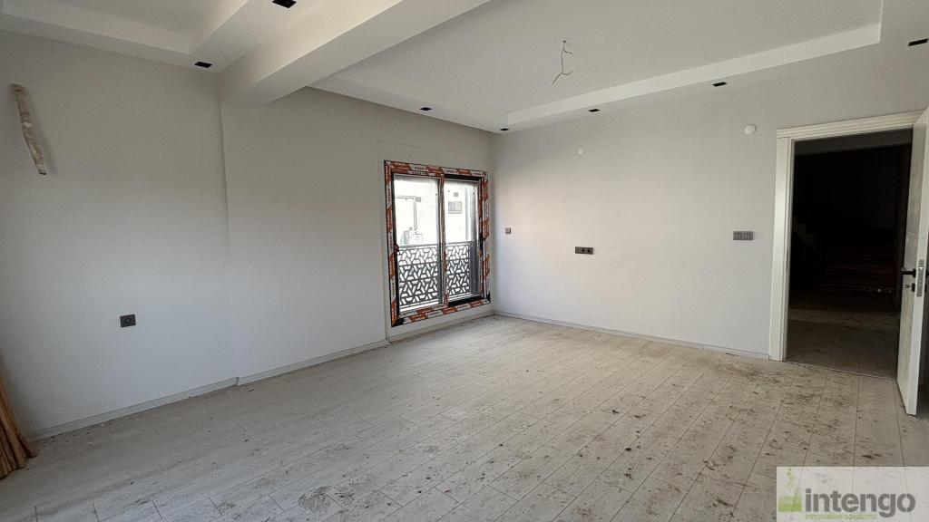 ALİAĞA YALI MAHALLESİ'NDE SATILIK TRİPLEKS VİLLA (578) — foto 8