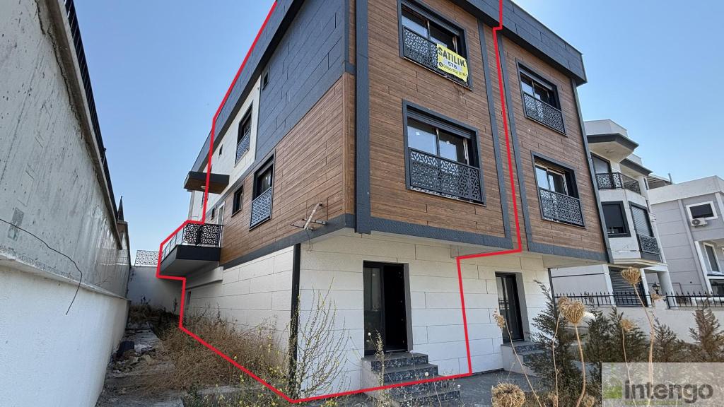 ALİAĞA YALI MAHALLESİ'NDE SATILIK TRİPLEKS VİLLA (578) — foto 2