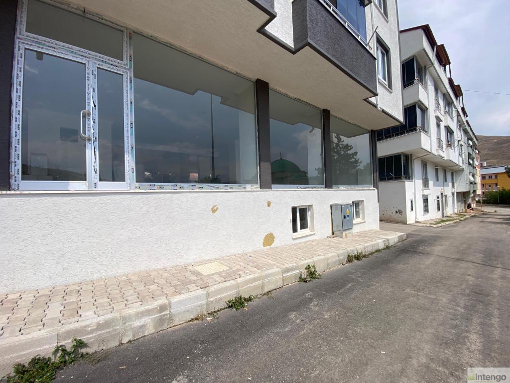 BAYBURT MERKERZ GENÇOSMAN MAHALLESİ'NDE SATILIK DÜKKAN (1090)