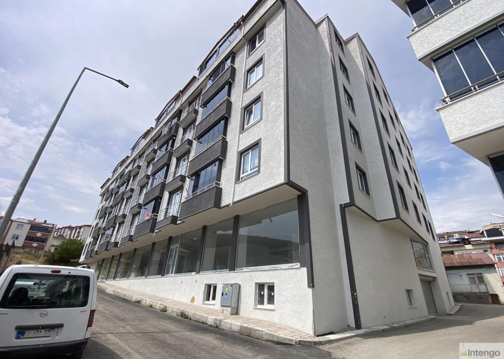 BAYBURT MERKERZ GENÇOSMAN MAHALLESİ'NDE SATILIK DÜKKAN (1090)
