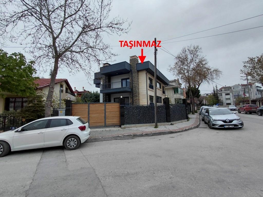 VakıfBank'tan Satılık 3 Katlı Villa
