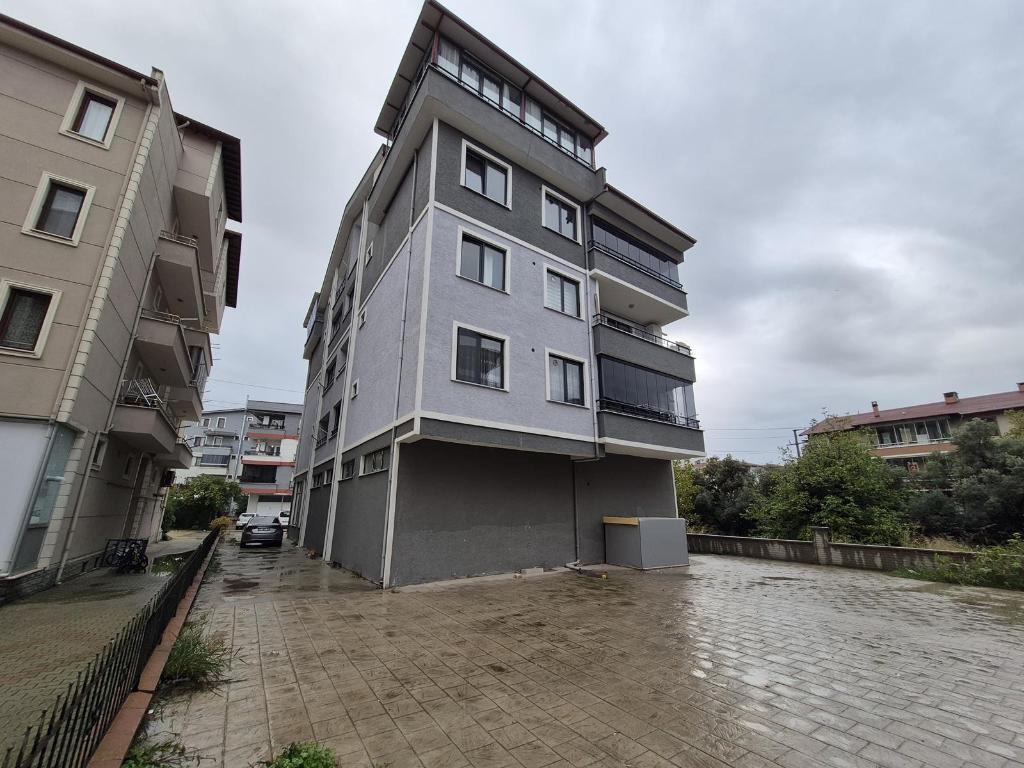 VakıfBank'tan Satılık Depolu Dükkan — foto 2
