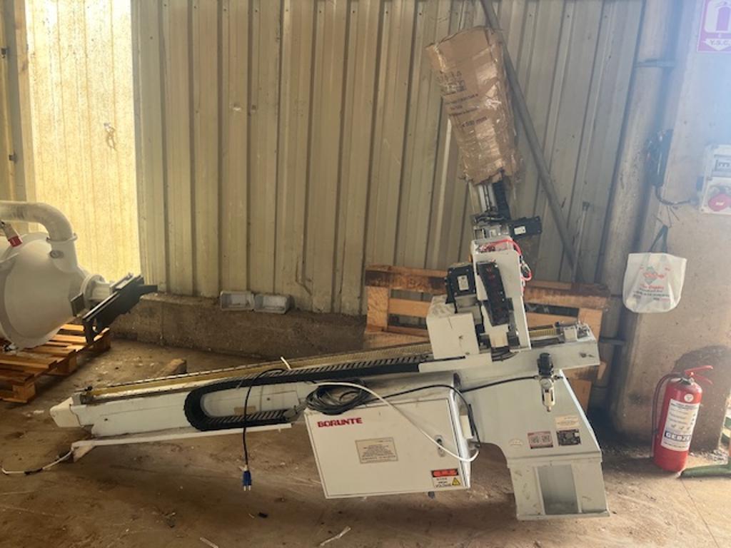 Vakıf Leasing'ten Satılık Plastik Enjeksiyon Makinesi ve Mal Alma Robotu 
