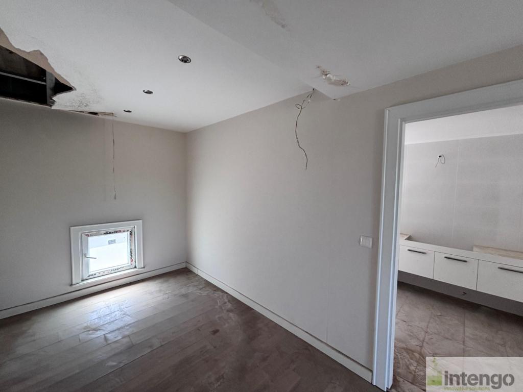 SARIÇAM SUNSET MODERN EVLERİ SİTESİ'NDE SATILIK TRİPLEKS VİLLA (BRG-587) — foto 11