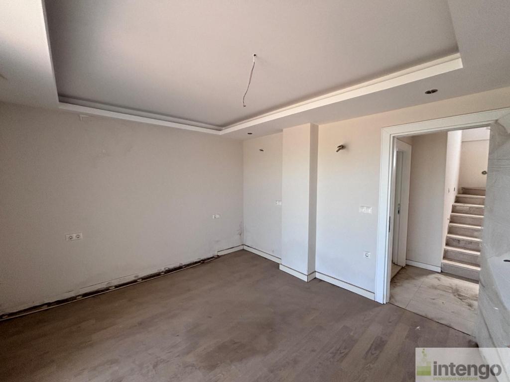 SARIÇAM SUNSET MODERN EVLERİ SİTESİ'NDE SATILIK TRİPLEKS VİLLA (BRG-588) — foto 14