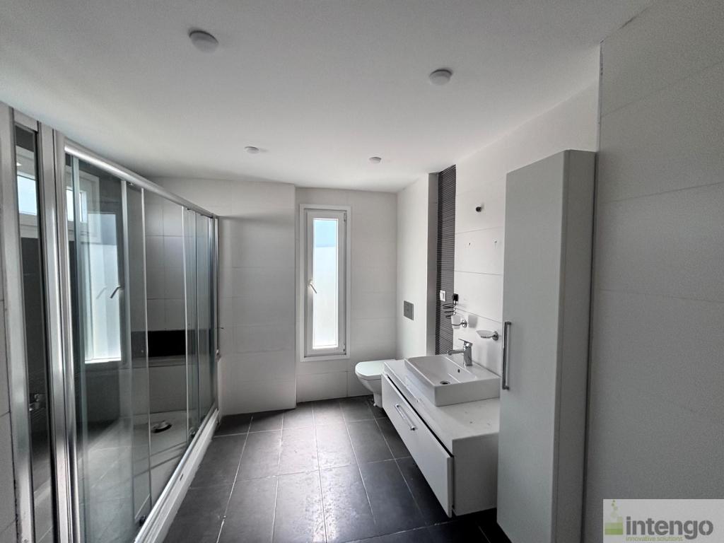 SARIÇAM SUNSET MODERN EVLERİ SİTESİ'NDE SATILIK TRİPLEKS VİLLA (BRG-589) — foto 25