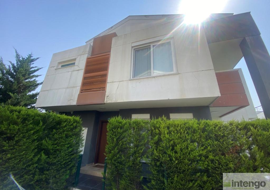 SARIÇAM SUNSET MODERN EVLERİ SİTESİ'NDE SATILIK TRİPLEKS VİLLA (BRG-589) — foto 3
