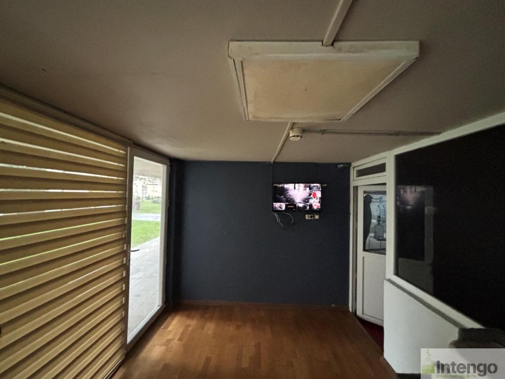 ESENYURT AKKOZA SİTESİ'NDE SATILIK DÜKKAN  (BRG-629)