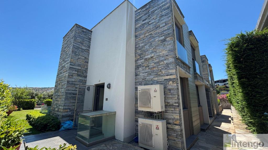 BODRUM SEBA FARİLYA'DA TRİPLEKS VİLLA VE ARSA PAYI (L-3520-21)