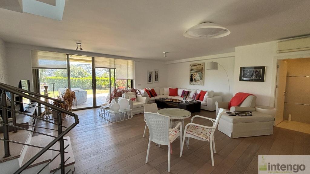 BODRUM SEBA FARİLYA'DA TRİPLEKS VİLLA VE ARSA PAYI (L-3520-21)