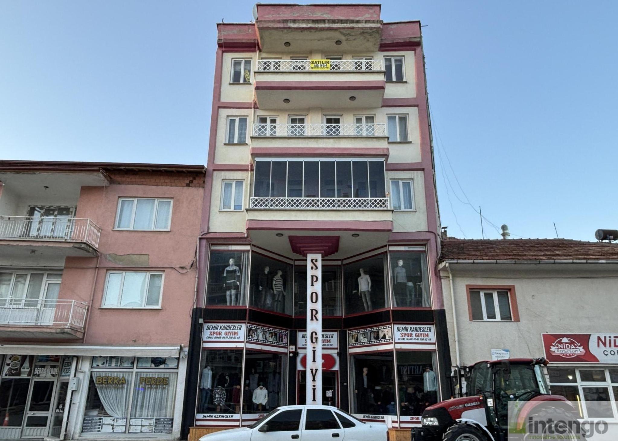 Konut - UŞAK BANAZ