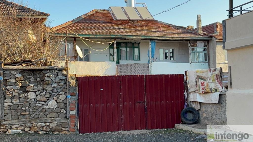 SANDIKLI YAVAŞLAR KÖYÜNDE SATILIK MÜSTAKİL EV VE ARSASI (AB-424)