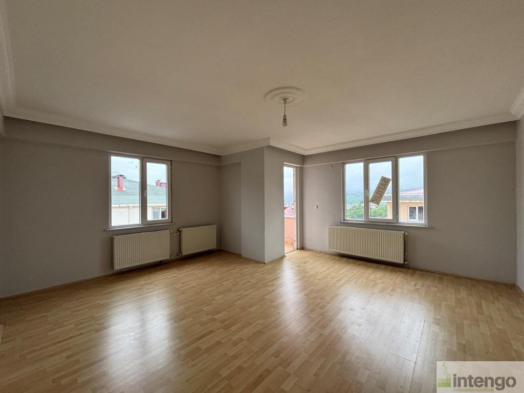 ESPİYE MERKEZ MAHALLESİ'NDE SATILIK DAİRE (AB-1196)