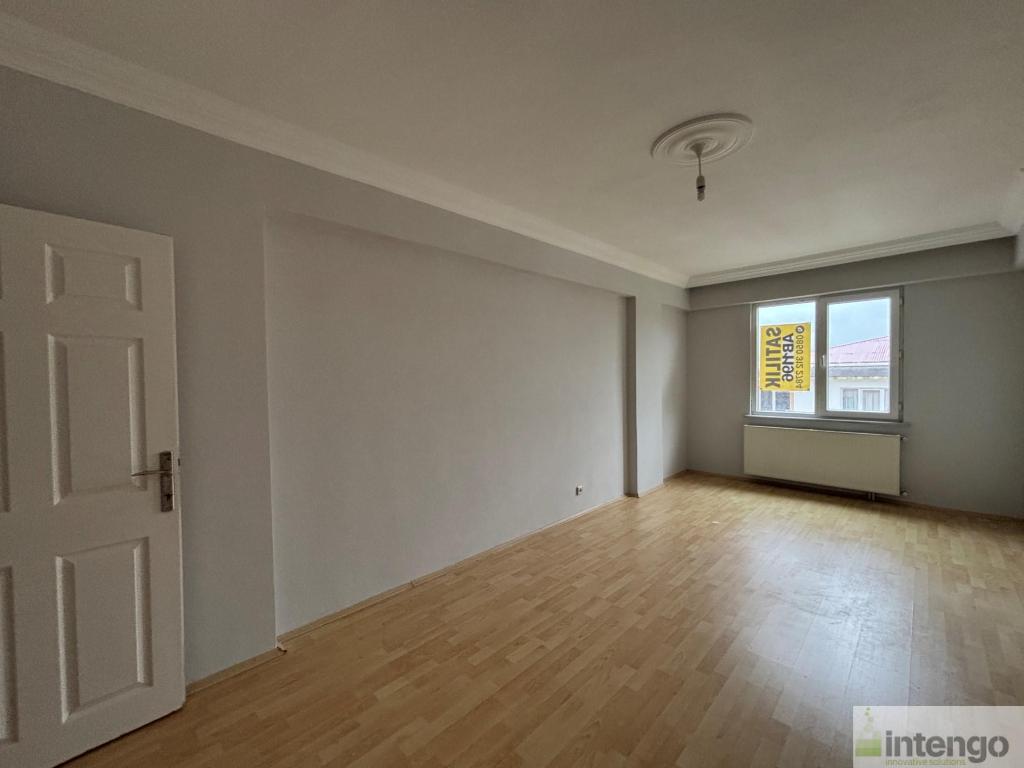 ESPİYE MERKEZ MAHALLESİ'NDE SATILIK DAİRE (AB-1196)