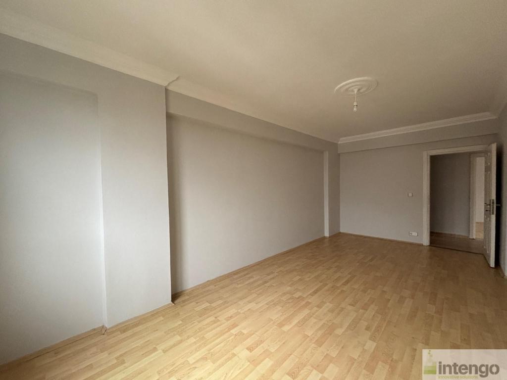 ESPİYE MERKEZ MAHALLESİ'NDE SATILIK DAİRE (AB-1196)