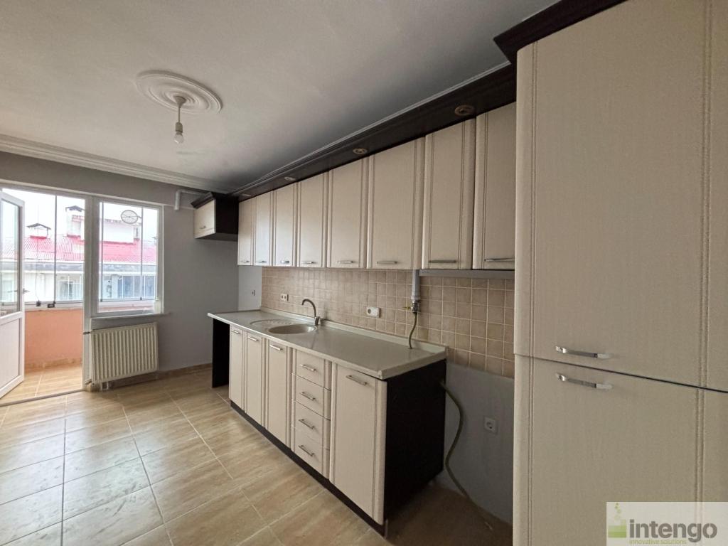 ESPİYE MERKEZ MAHALLESİ'NDE SATILIK DAİRE (AB-1196)