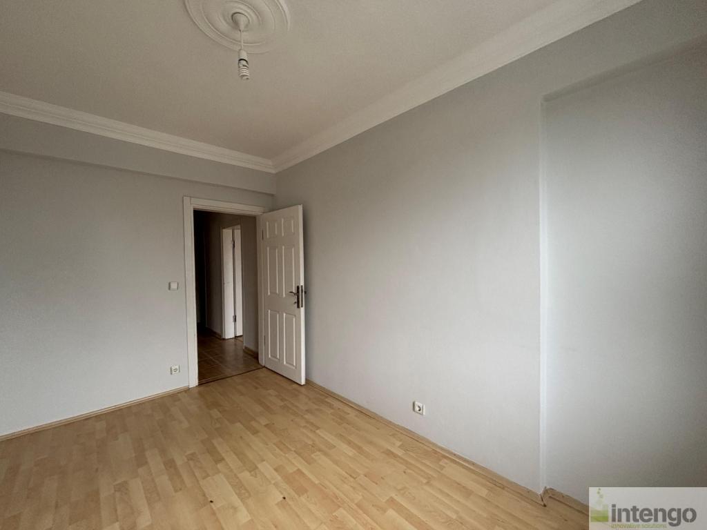 ESPİYE MERKEZ MAHALLESİ'NDE SATILIK DAİRE (AB-1196)