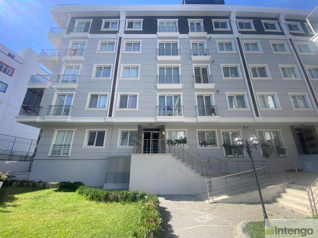 BEYLİKDÜZÜ ZÜLAL KONAKLARI'NDA SATILIK DAİRE (AB-1214)