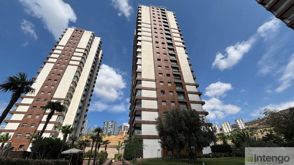 KARŞIYAKA 360 SİTESİ'NDE SATILIK DAİRE (AB-1284)