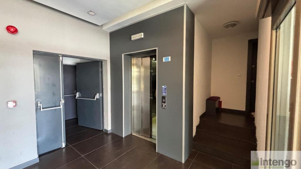 KARŞIYAKA 360 SİTESİ'NDE SATILIK DAİRE (AB-1284)