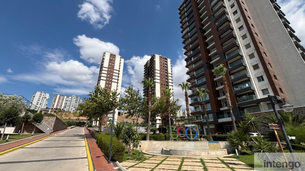 KARŞIYAKA 360 SİTESİ'NDE SATILIK DAİRE (AB-1284)