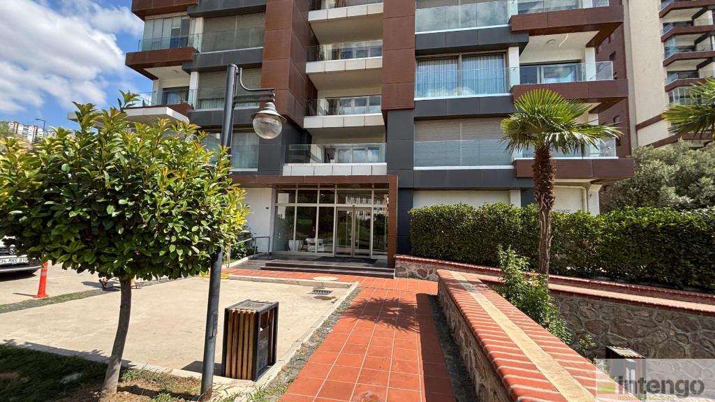 KARŞIYAKA 360 SİTESİ'NDE SATILIK DAİRE (AB-1284)