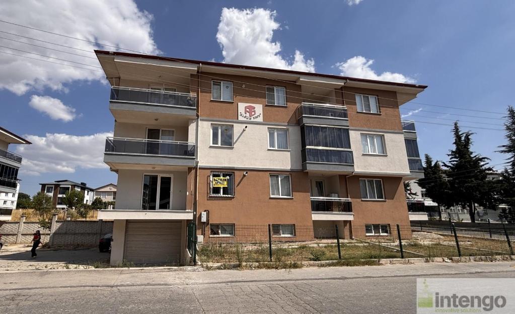 UŞAK MERKEZ FEVZİ ÇAKMAK MAHALLESİ'NDE SATILIK DAİRE (AB-1292)