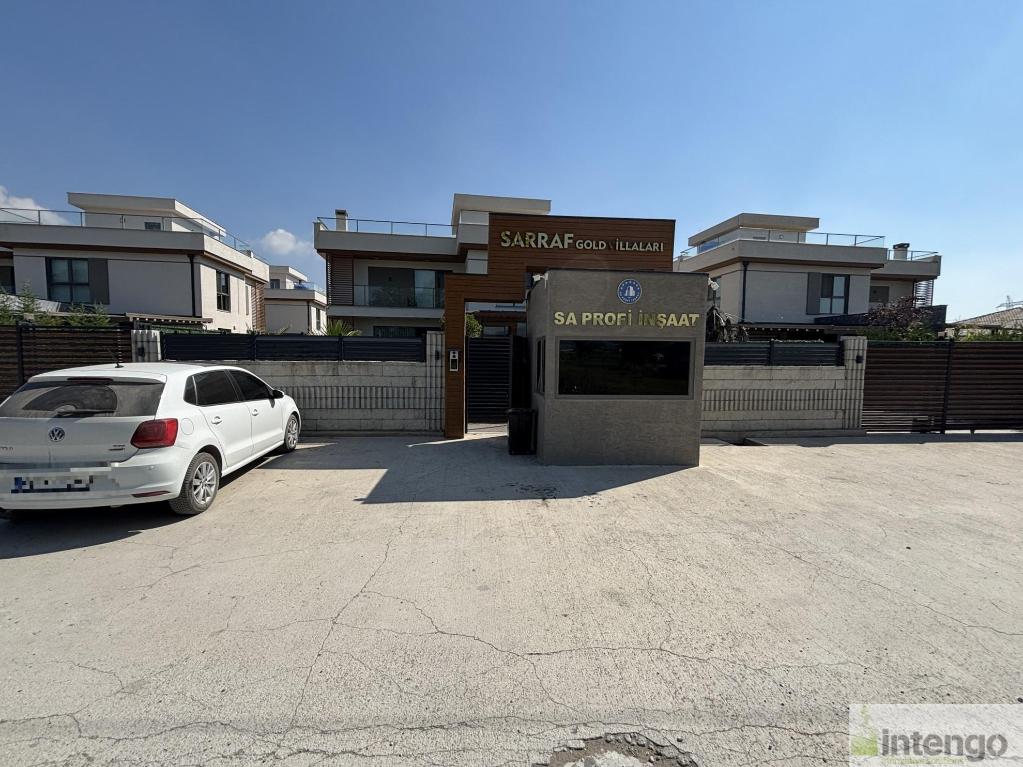 SERDİVAN SARRAF GOLD SİTESİ'NDE SATILIK HAVUZLU VİLLA (AB-1306) — foto 10