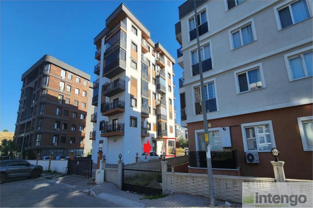 ÇİĞLİ UĞUR MUMCU MAHALLESİ'NDE SATILIK DÜKKAN (AB-1317)