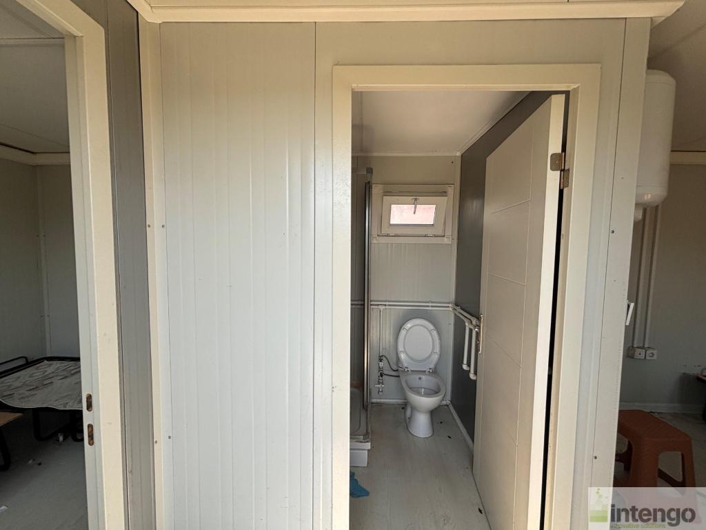 2 ODALI WC DUŞ MUTFAK EVYESİ(DIŞI DESENLİ)DİK ÇATILI 21 M2