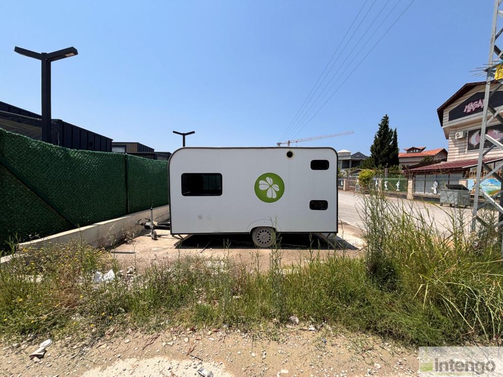 3.90 LOTUS MODEL KARAVAN