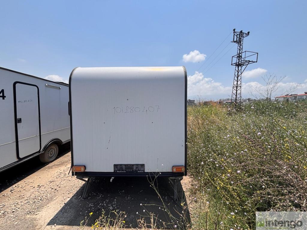 3.90 LOTUS MODEL KARAVAN