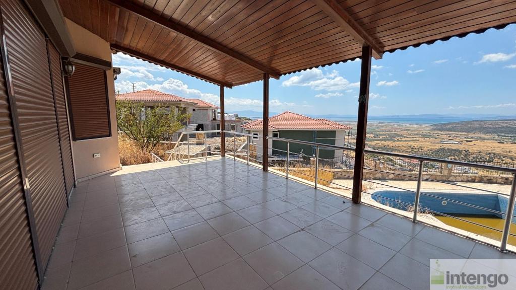 FOÇA'DA HAVUZLU BAHÇELİ TRİPLEKS VİLLA (101715556) — foto 18