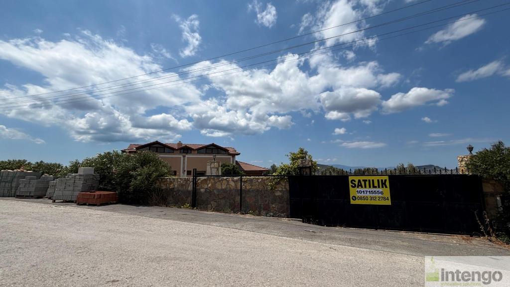 FOÇA'DA HAVUZLU BAHÇELİ TRİPLEKS VİLLA (101715556) — foto 30