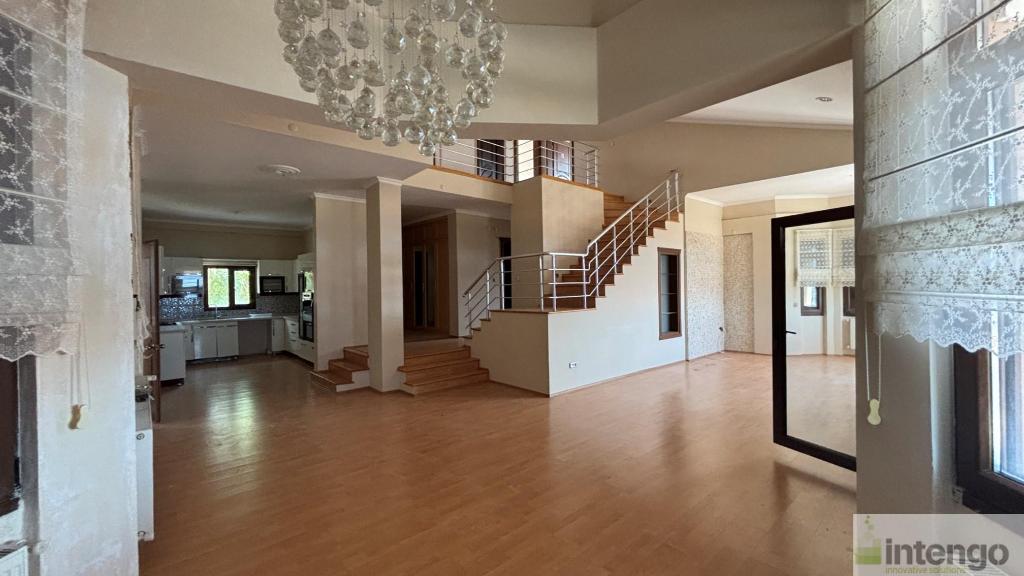 FOÇA'DA HAVUZLU BAHÇELİ TRİPLEKS VİLLA (101715556) — foto 8