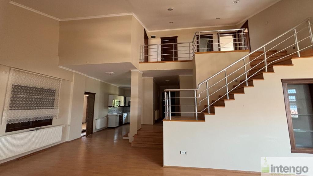 FOÇA'DA HAVUZLU BAHÇELİ TRİPLEKS VİLLA (101715556) — foto 10