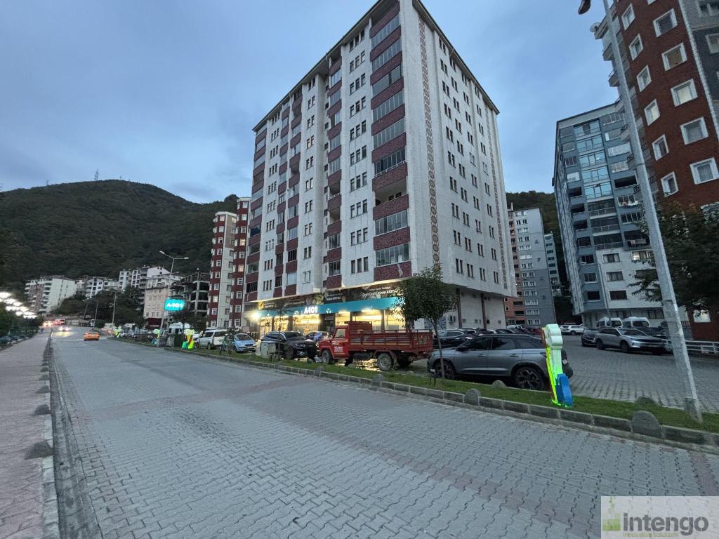 BORÇKA MERKEZ MAHALLESİ'NDE SATILIK DAİRE (101722708)