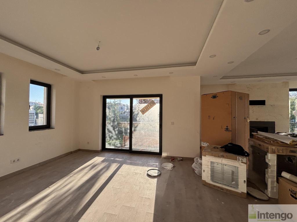 AVANOS AVA VİLLALARI SİTESİ'NDE SATILIK TRİPLEKS VİLLA (T-306812)