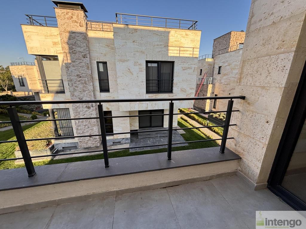 AVANOS AVA VİLLALARI SİTESİ'NDE SATILIK TRİPLEKS VİLLA (T-306812)