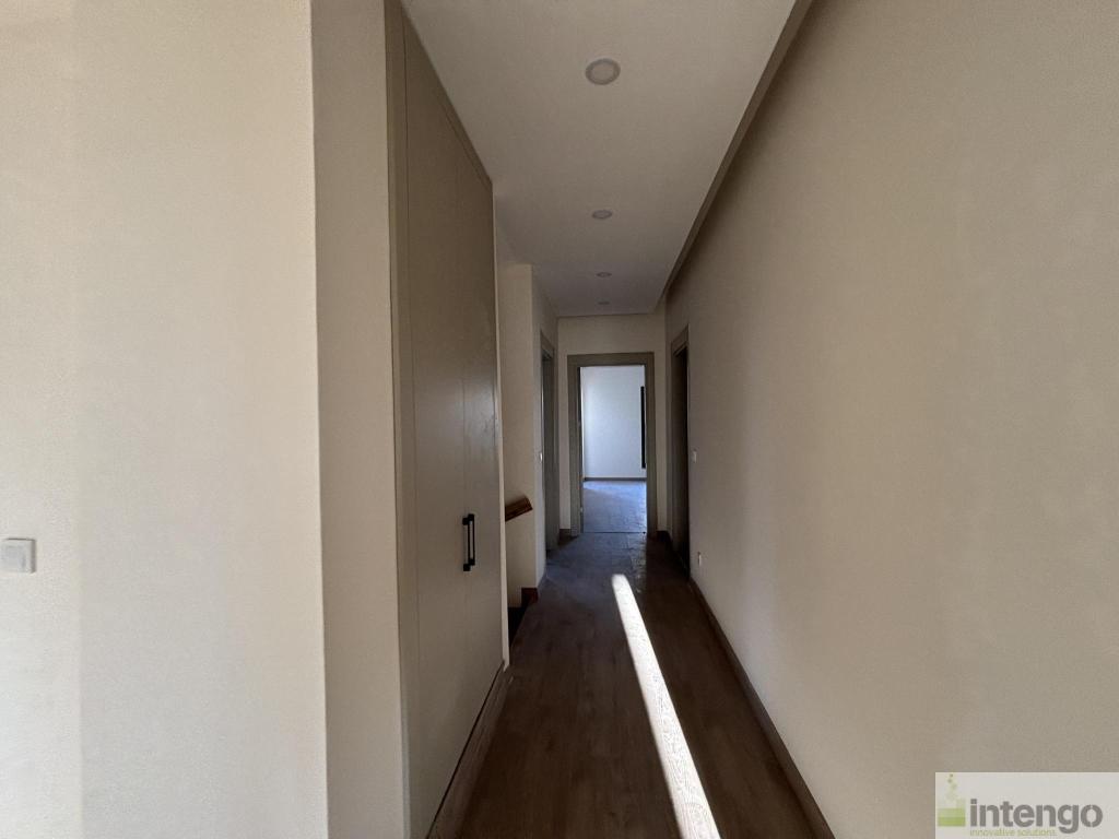 AVANOS AVA VİLLALARI SİTESİ'NDE SATILIK TRİPLEKS VİLLA (T-306812)