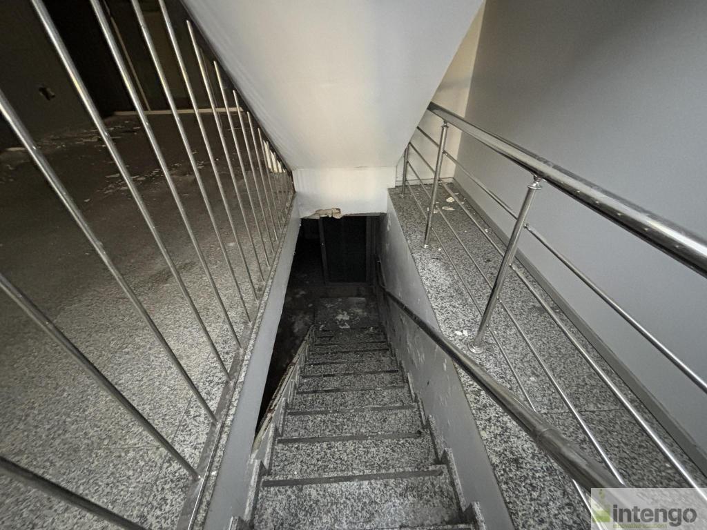 BEŞİKTAŞ DEREBOYU CADDESİ'NDE SATILIK 3 KATLI DÜKKAN (T-100503)