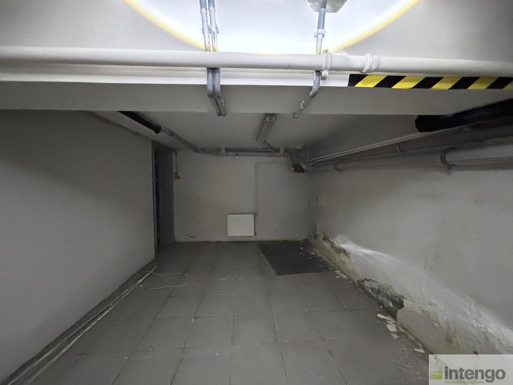 BEŞİKTAŞ DEREBOYU CADDESİ'NDE SATILIK 3 KATLI DÜKKAN (T-100503)