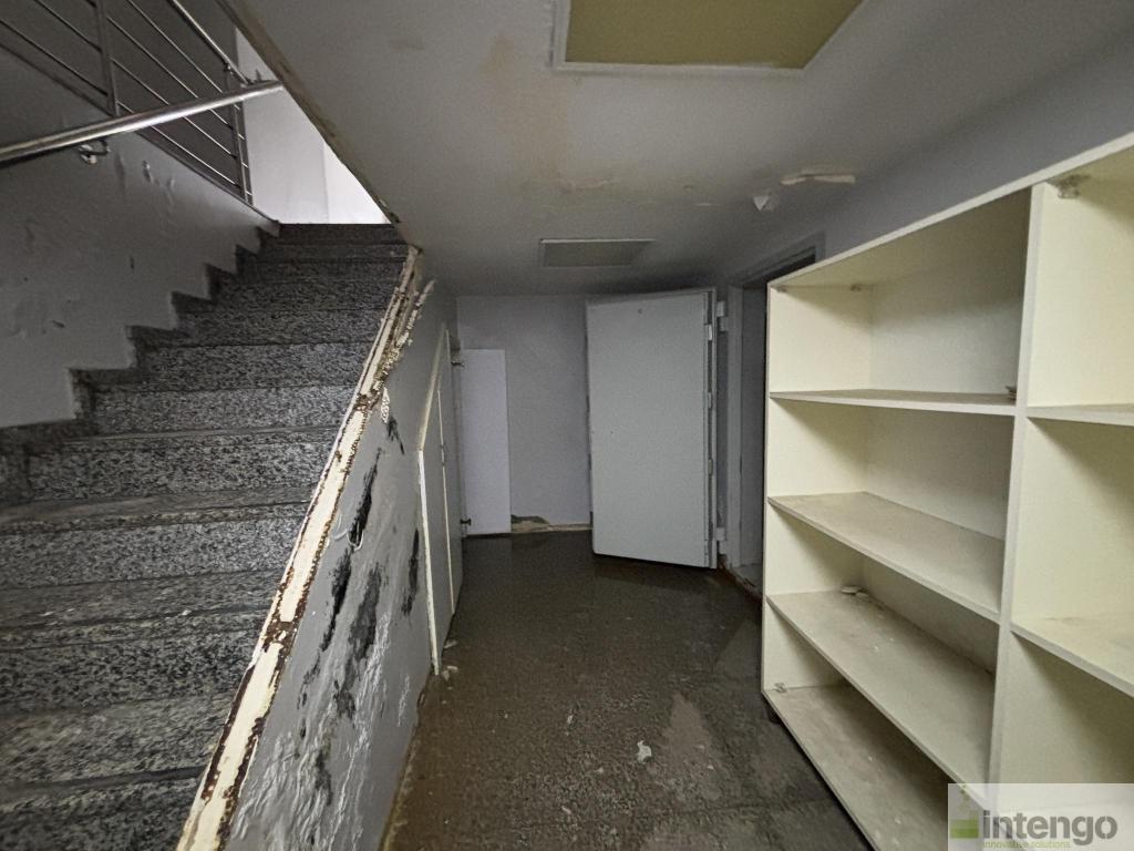 BEŞİKTAŞ DEREBOYU CADDESİ'NDE SATILIK 3 KATLI DÜKKAN (T-100503)