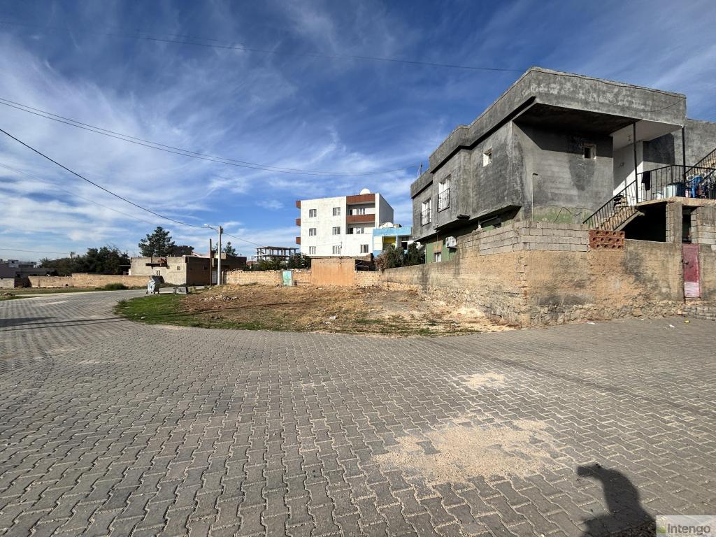 ARTUKLU İSTASYON MAHALLESİ'NDE SATILIK MÜSTAKİL EV (T-306755)