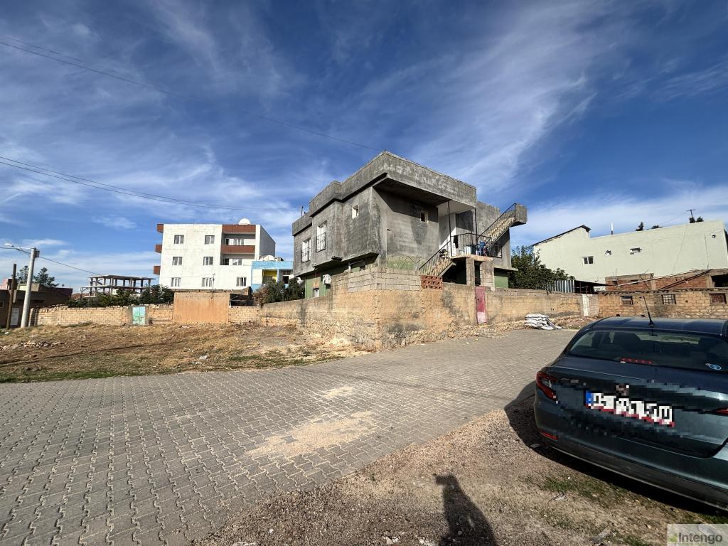 ARTUKLU İSTASYON MAHALLESİ'NDE SATILIK MÜSTAKİL EV (T-306755)