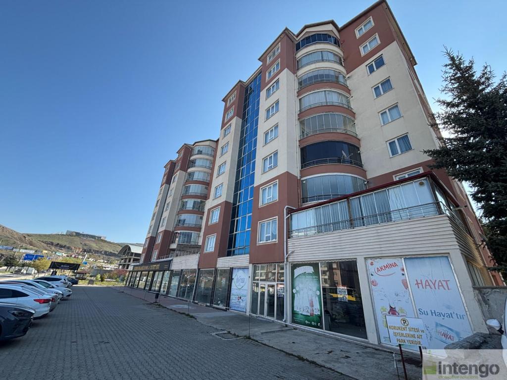 YOZGAT MERKEZ CEMİL ÇİÇEK CADDESİ'NDE SATILIK DÜKKAN (V-800)