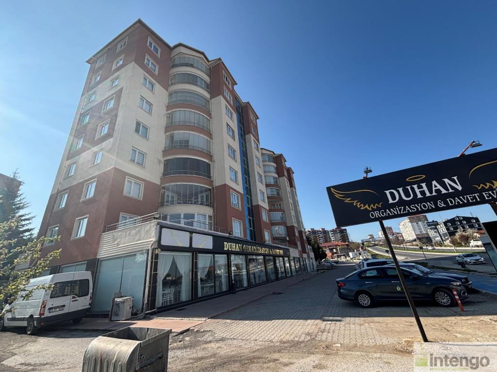 YOZGAT MERKEZ CEMİL ÇİÇEK CADDESİ'NDE SATILIK DÜKKAN (V-800)
