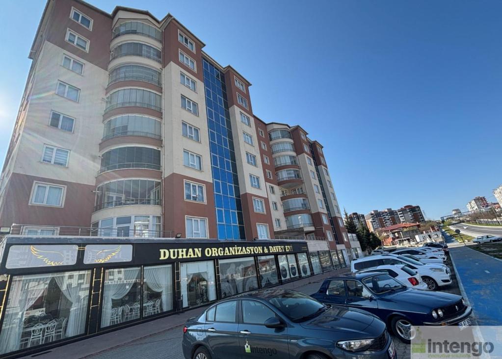 YOZGAT MERKEZ CEMİL ÇİÇEK CADDESİ'NDE SATILIK DÜKKAN (V-802)