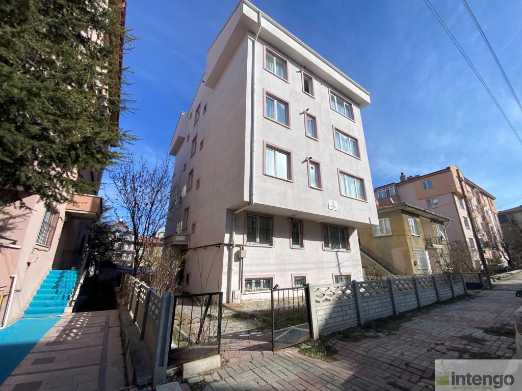 AFYONKARAHİSAR MERKEZ GÜVENEVLER MAH.'DE SATILIK DAİRE (TKB-3601)