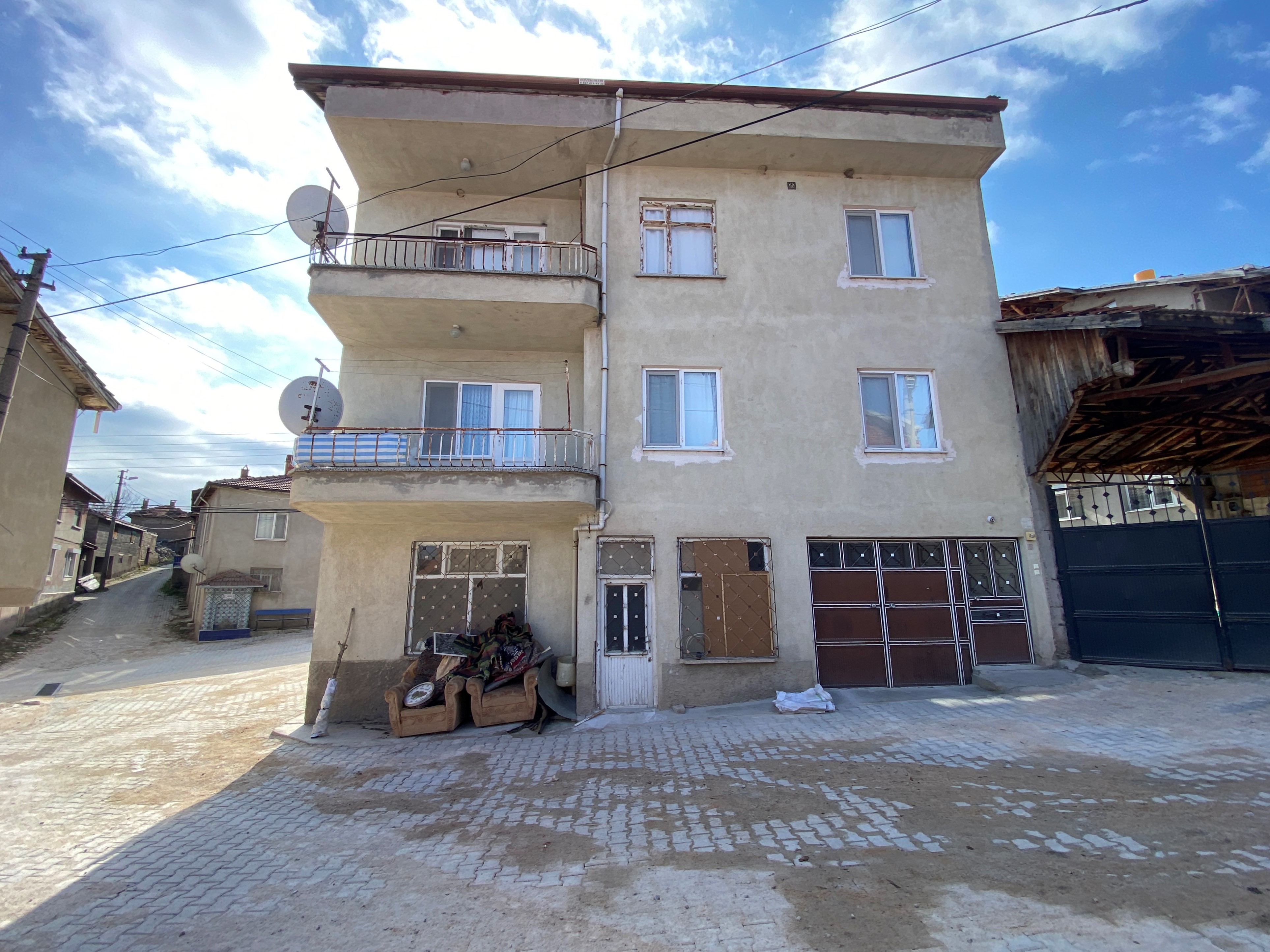 Bina - KÜTAHYA TAVŞANLI